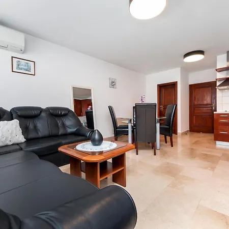 Santin Apartment *