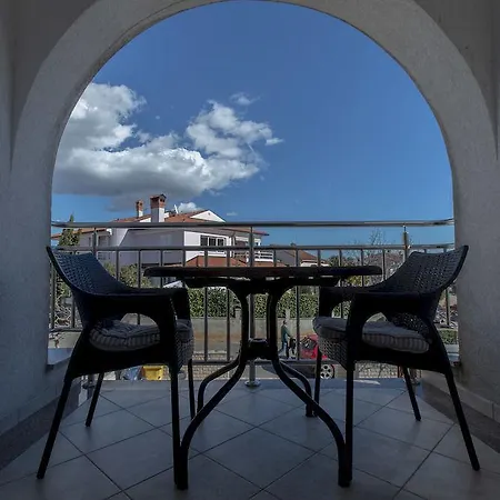 Santin Apartment *